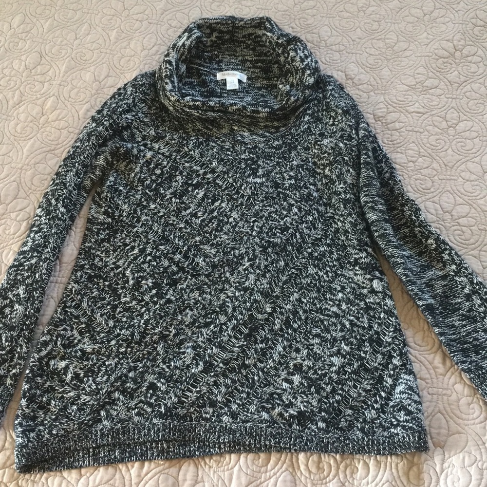 Winter maternity sweater